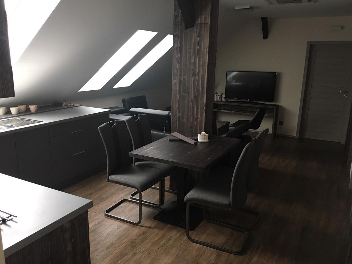 Penzion Vino Hruska Blatnička Exteriör bild